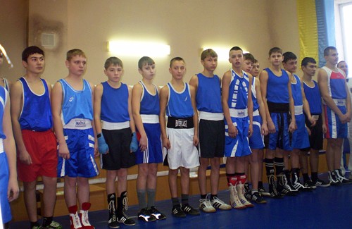 Учасники чемпіонату області з боксу