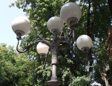 Полтавські вуличні ліхтарі світитимуть яскравіше