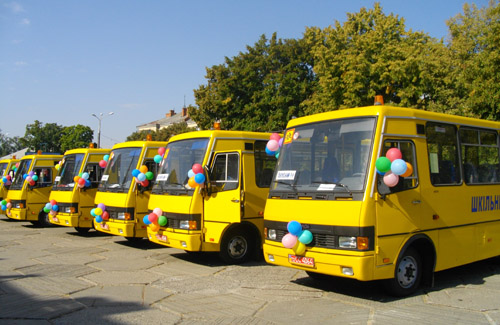 Шкільні автобуси