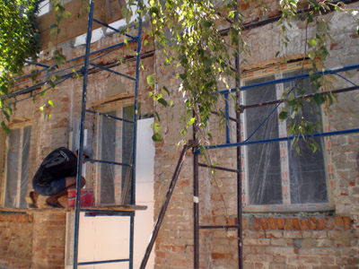 «Стягивание» предотвратит падение дома на улице Котляревского