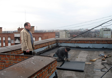 Мер Полтави розповів про дахи з підвалами та підготовку до зими