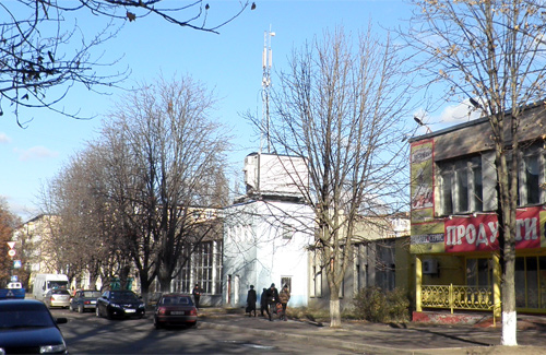 Базовая станция на крыше полтавской музыкальной школы № 3 им. Гмыри 