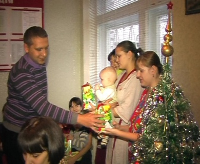 У Кременчуці привітали дітей, які святкували Різдво у лікарні