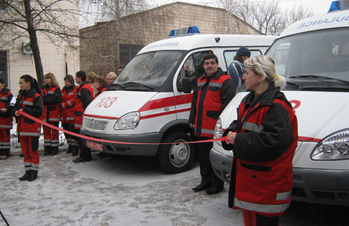 Полтава отримала нові автомобілі швидкої допомоги та очікує вертоліт