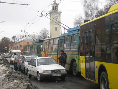 ДТП у Полтаві зупинило рух тролейбусів на 2 години