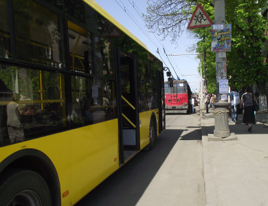 Lanos паралізував рух полтавських тролейбусів на годину