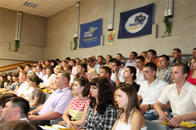 делегати обласної конференції приїхали з усіх районів Полтавщини