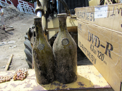 Бутылки,-где-в-XIX-столетии-хранили-вино