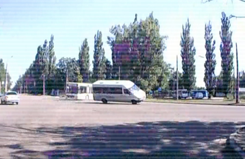 Кременчугские маршрутчики практикуют езду на двух колесах