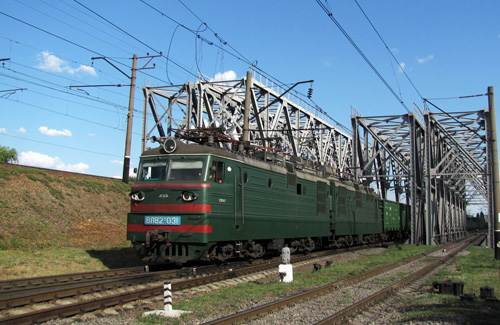 Українським потягам спека не завада
