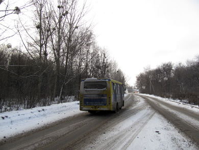 Автобус 33-го маршруту на вул. Яківчанській