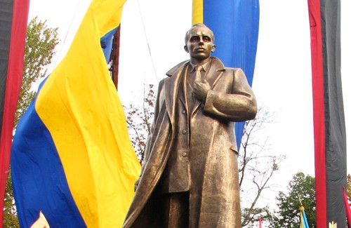 Пам'ятник Степану Бандері у Львові