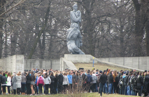 У Хоролі вшанували загиблих радянських військовополонених