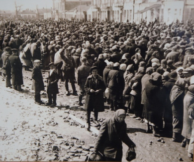 Полтава.Рынок.1942 год.