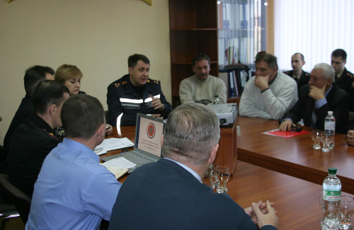 Круглий стіл у кризовому центрі Управління ДСНС України у Полтавській області