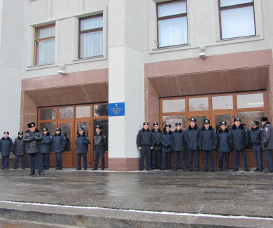 Міліція чергує під Полтавською ОДА
