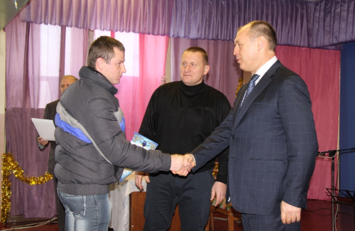 Олександр Мамай вітає працівників КП«Полтаваелектроавтотранс»