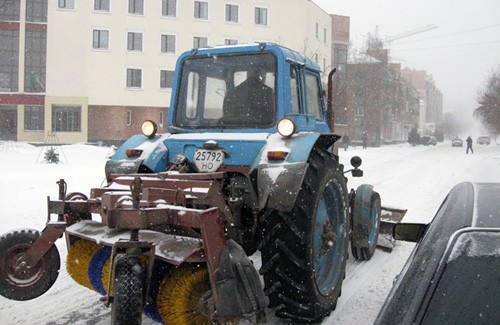Розчистка снігу на дорогах Полтави
