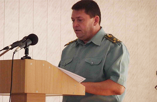Полковник Сергій Полтавець проводить аналіз роботи військкоматів по організації весняного призову