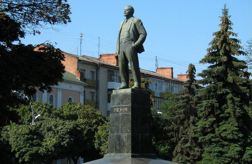 Памятник Ленину в Полтаве