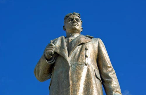 Пам’ятник Олексію Зигіну в Полтаві