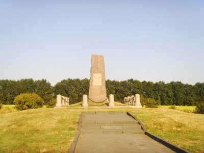 Денне фото пам'ятника