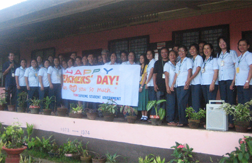 Филлиппины уже празднуют Всемирный день учителя — 2010