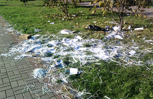 Свалка мусора в центре Полтавы, как камень в огород УПЦ?