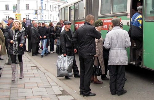 Пенсионеров Полтавы высаживают с автобусов СП «УМАК»?