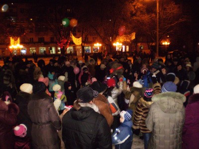Святкування Нового року на Театральній площі у Полтаві