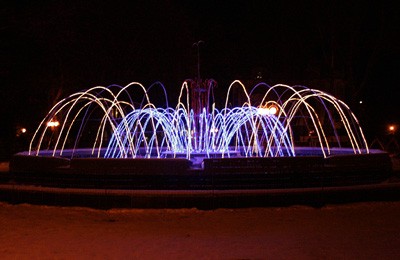 Зимний фонтан в Солнечном парке
