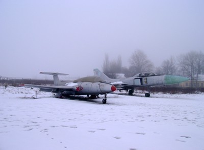 Су-15 и L-29