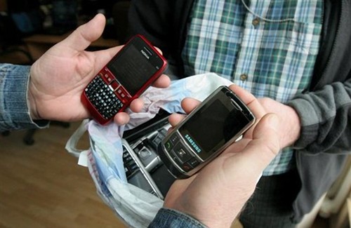 Вкрадені мобільні телефони можуть повернутися до своїх власників