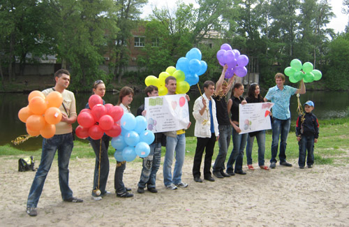 ЛГБТ-спільнота поборола гомофобію веселковими кульками