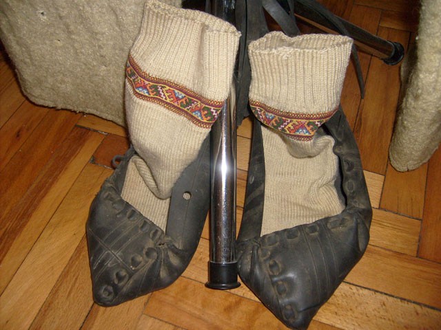 Старовинне західноукраїнське взуття