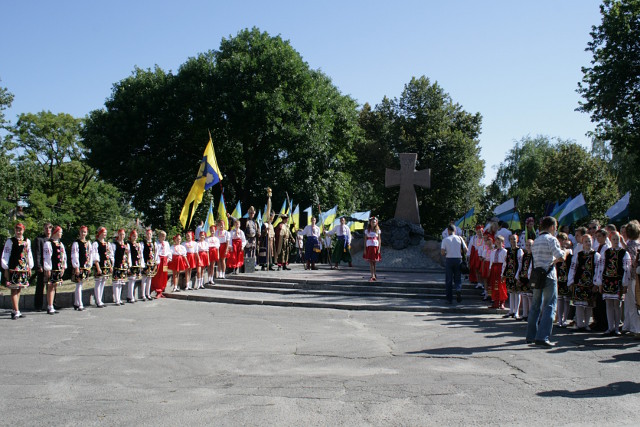 Урочисті заходи біля пам’ятника Козацької слави