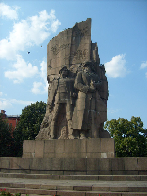 Монумент на честь проголошення радянської влади у Харкові