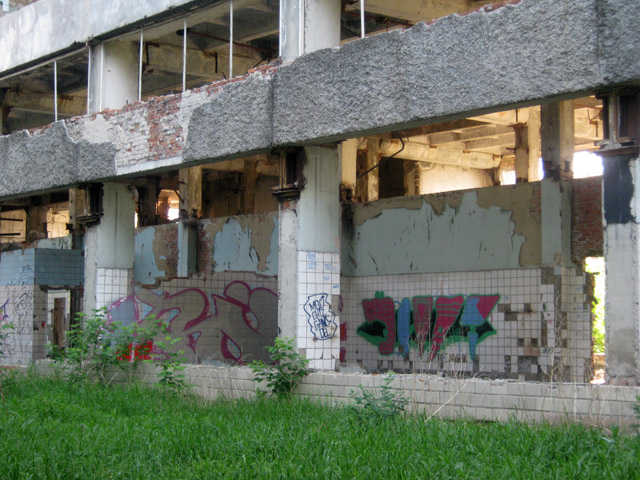 Перший поверх колишньої будівлі заводу «Знамя»
