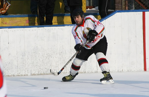 Хокеїст Ельдар Махмудов
