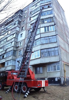 В Миргороді сталася пожежа в дев’ятиповерхівці