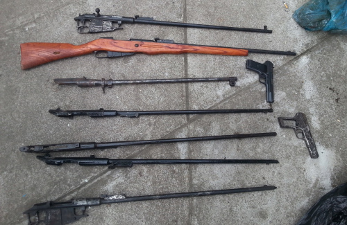 Різнокаліберна зброя 52-річного жителя Пирятинського району 