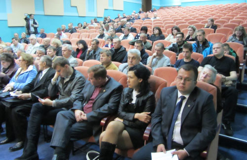 Жителі Полтави прийшли познайомитись з кандидатами  на посаду начальника міліції Полтавщини