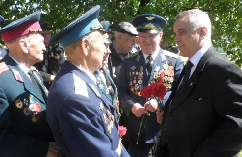 Віктор Бугайчук зустрівся з учасниками операції «Френтік»