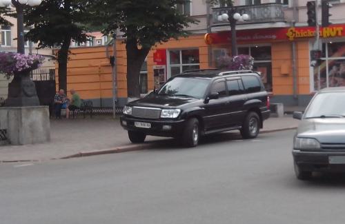 Паркуваня біля пам'ятника М.В.Гоголю