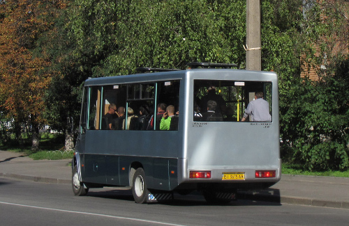 Автобус маршруту «Кр. ринок — с. Вороніна»