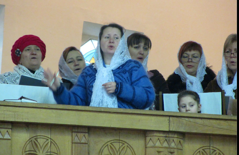 Жіночий церковний хор на балконі