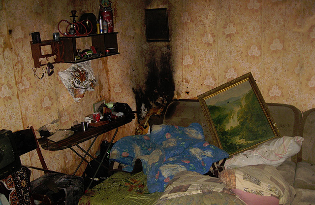 Кімната в будинку на вул. Сапіго після вибуху гранати