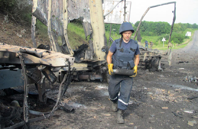 Спасатели ликвидируют последствие взрыва | poltava.mns.gov.ua