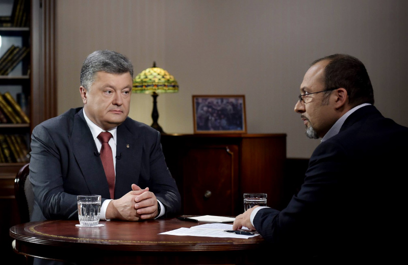 Петро Порошенко під час інтерв’ю телеканалу «СТБ»