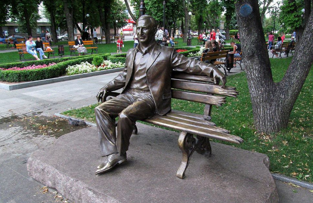 Пам'ятник Олегу Бабаєву у Кременчуці